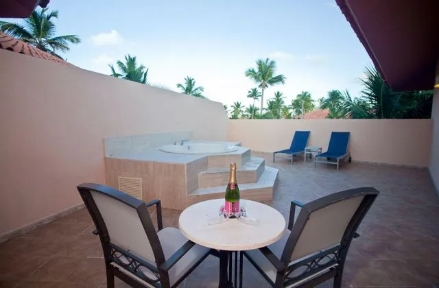Majestic Elegance Punta Cana Suite junior terrace jacuzzi